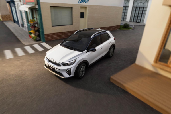 配先查 2026款起亚奕跑“增换购”补贴价6.48万