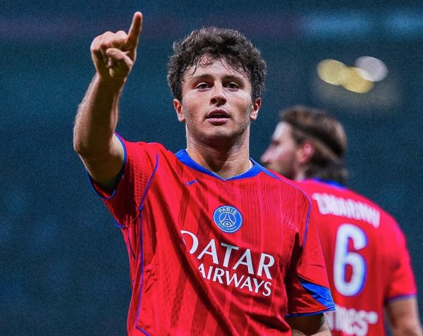 千汇网 9场6球，身为中场的若昂-内维斯成为本赛季巴黎队内第一射手